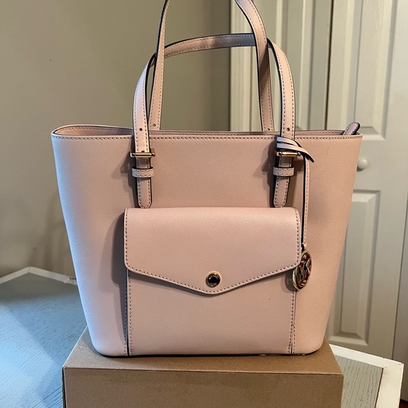 Michael Kors purse in Pink - Picture 12 of 14